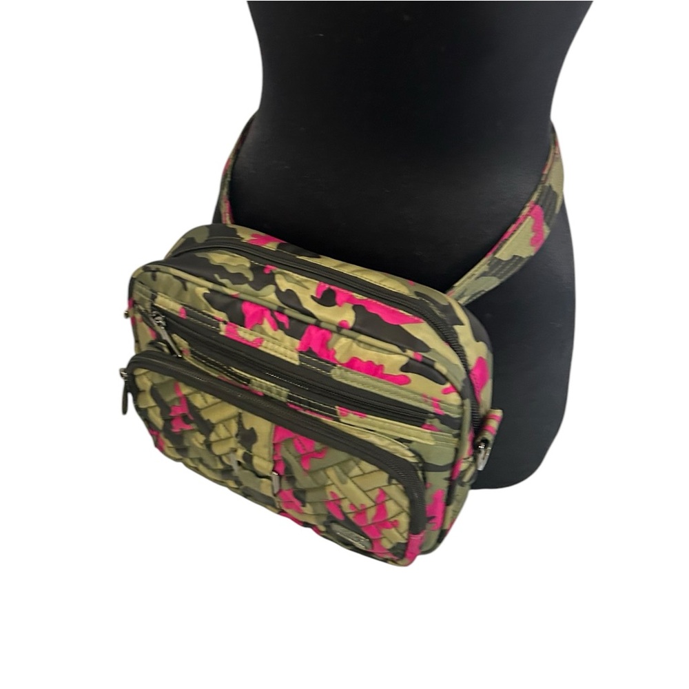 LUG Carousel Convertible Camo Green Pink Crossbody or to a Belt Bag Travel Purse - Picture 14 of 16